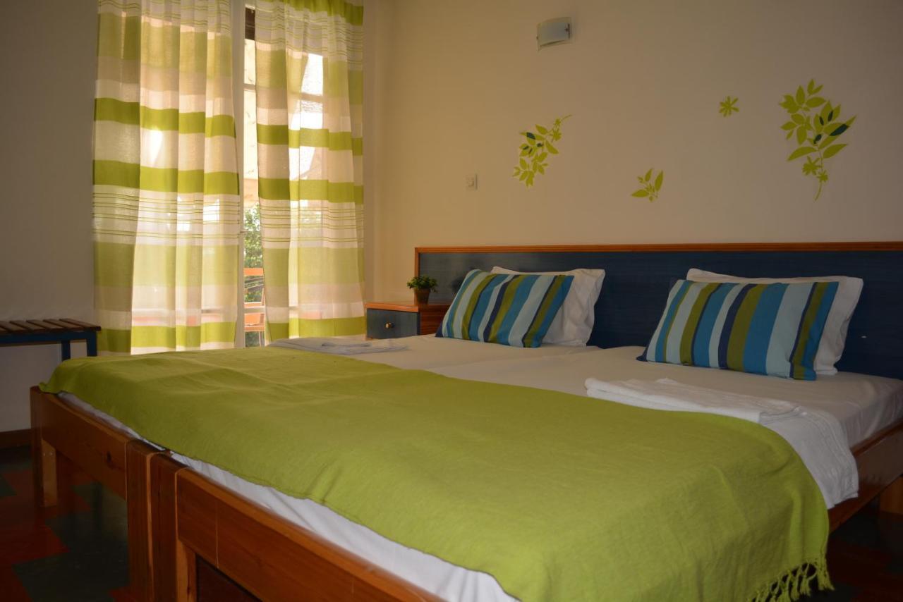 Dimitra Hotel Kamena Vourla Quarto foto